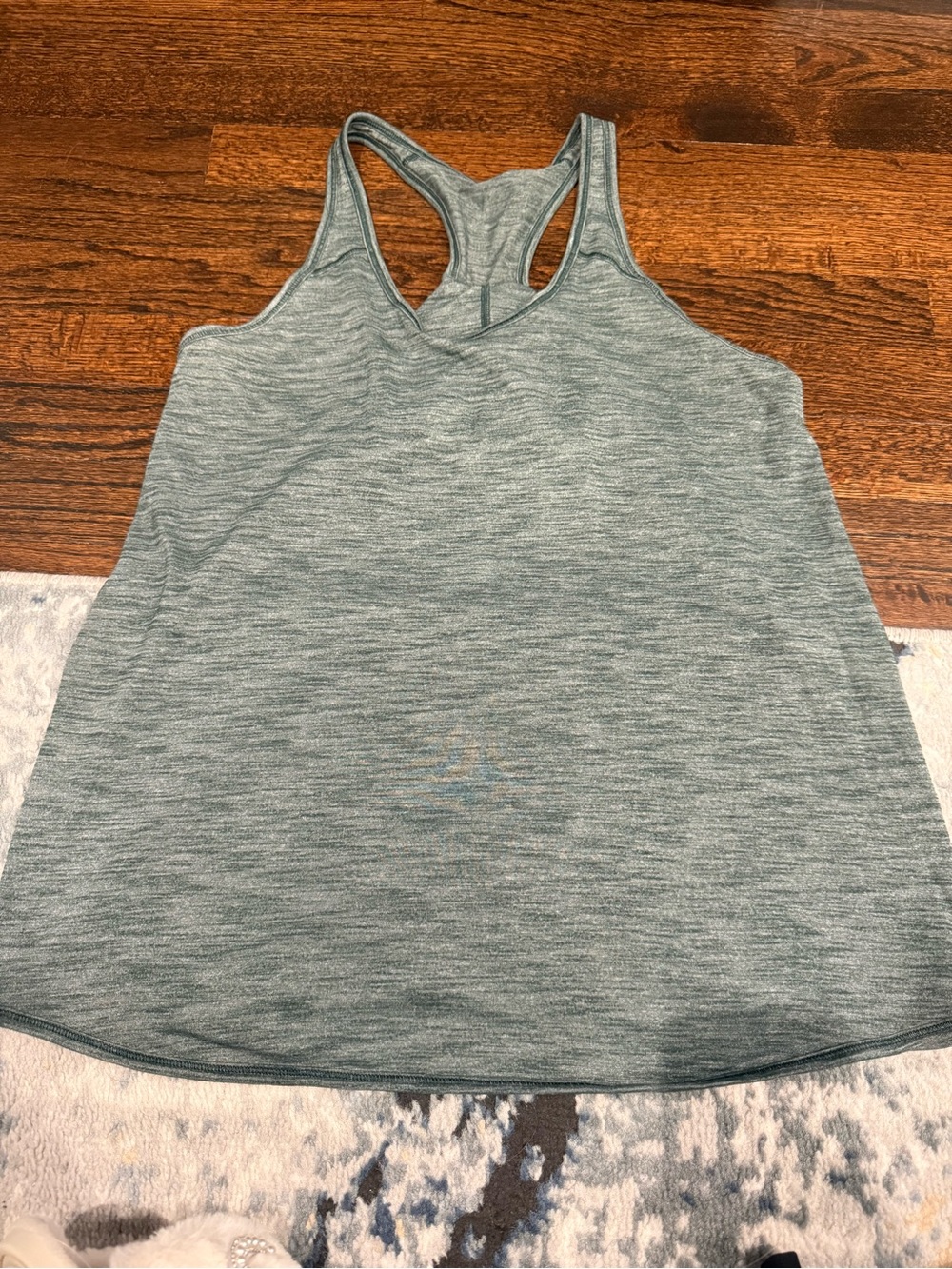 Lululemon essential tank heathered green est size 6